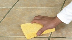 Как очистить плитку от фуги и загрязнений